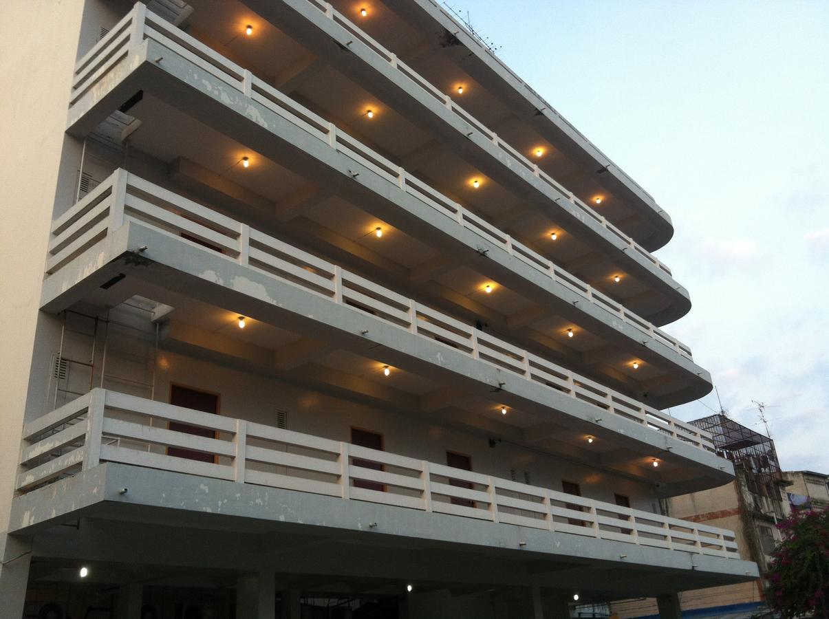 Sakol Hotel Nakhonratchasima Exteriör bild
